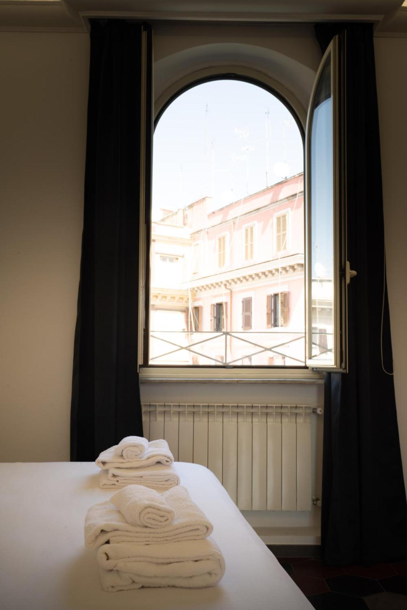 Inn Urbe Colosseo Rome Extérieur photo